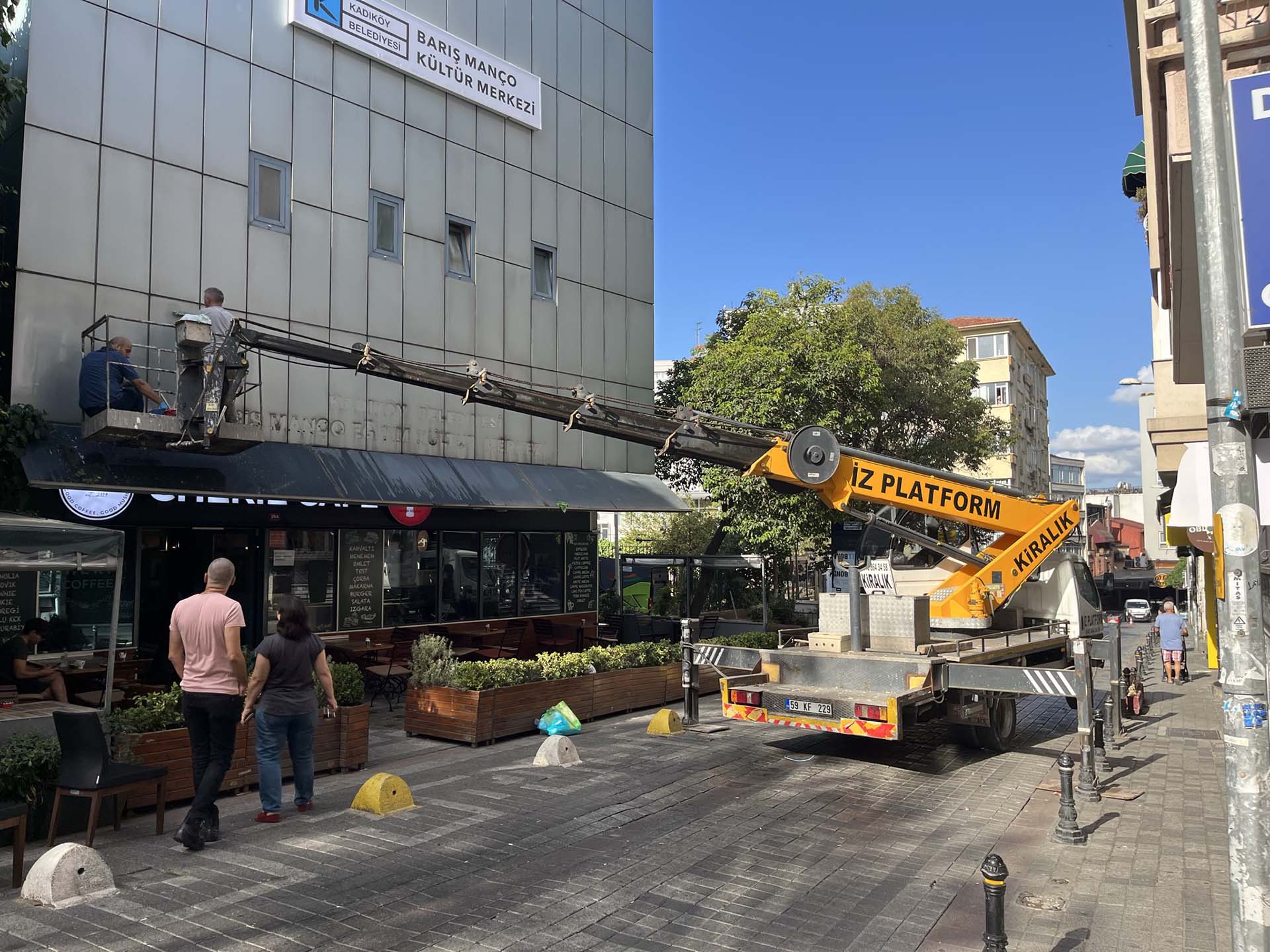 27 m Sepetli Vinç